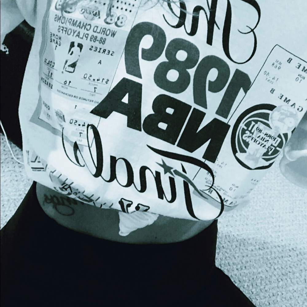 WELCOME TO MY POSH CLOSET ❤️ - Picture 5 of 9